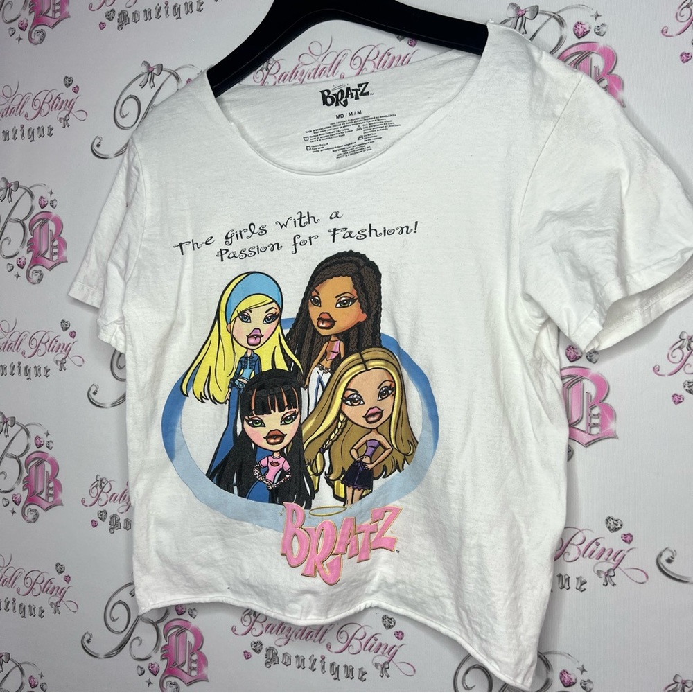 Bratz passion for fashion tshirt white dolls cute y2k vintage Bratz dolls top - Picture 2 of 6